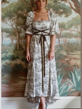 ANTONIO MELANI Ivory Toile High-Low Maxi Dress with Olive Sash